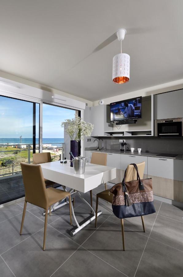 Le Nautilia Residence De Luxe "Reservee Aux Couples" แอกด์ ภายนอก รูปภาพ